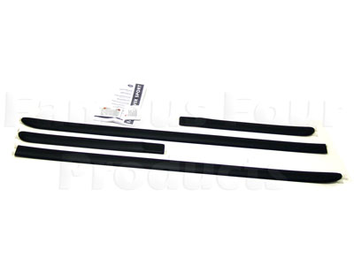 Body Side Moulding Kit