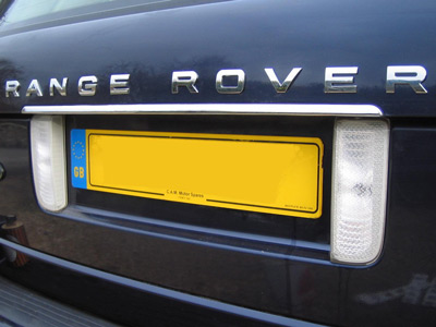 Chrome-Effect Tailgate Lettering