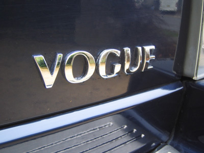 Tailgate Lettering VOGUE