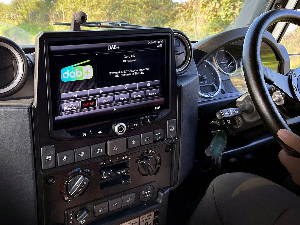 Stinger 10-Inch Integrated Multimedia System - Image 8